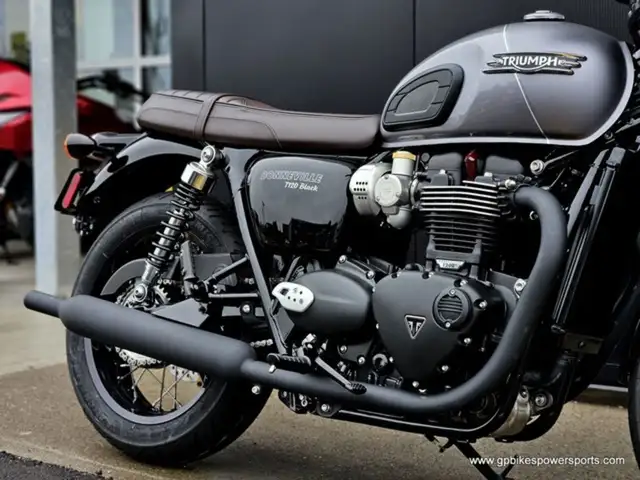 Triumph Bonneville T120 Black Graphite / Matte Graphite in Street, Cruisers & Choppers in Oshawa / Durham Region - Image 7