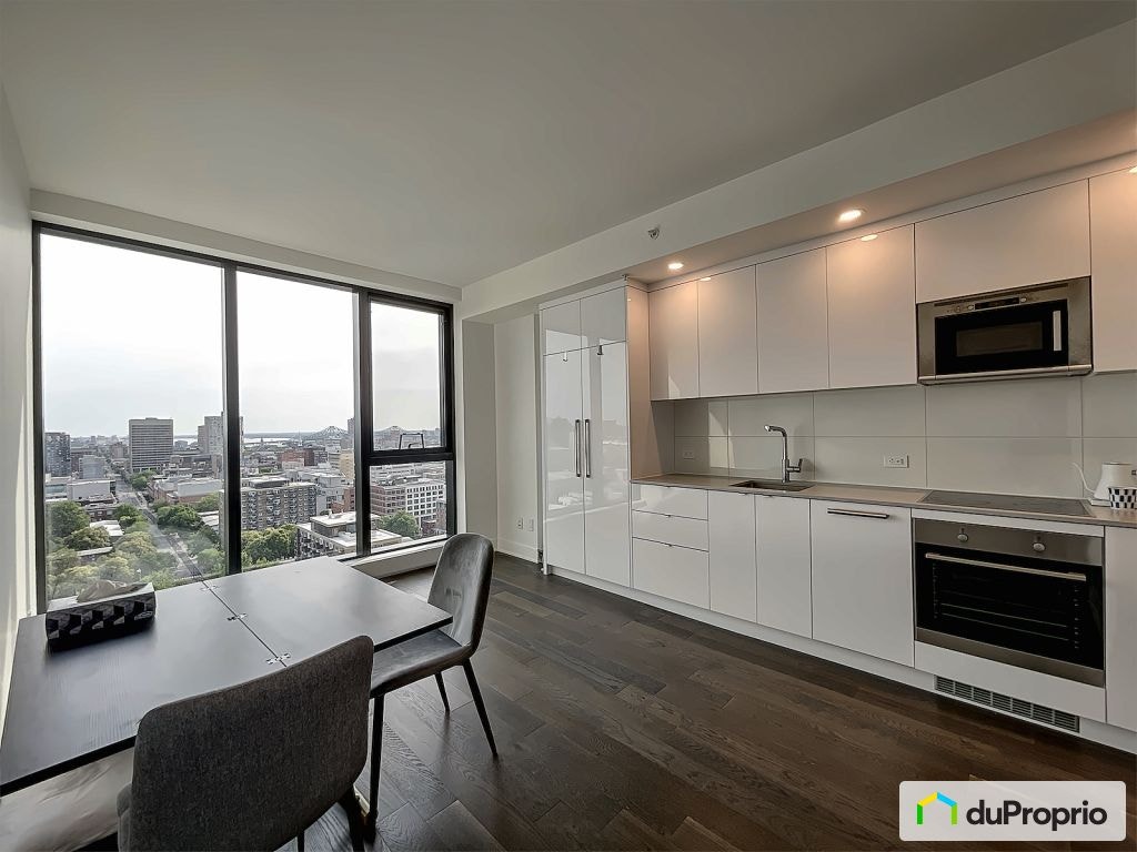 $299,000 - Condominium in Ville-Marie (downtown, old Mtl) — photo 1