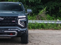 6.2L V8 engine for powerful performance | 4x4 drive system for all-weather capability | Max Traileri... (image 5)