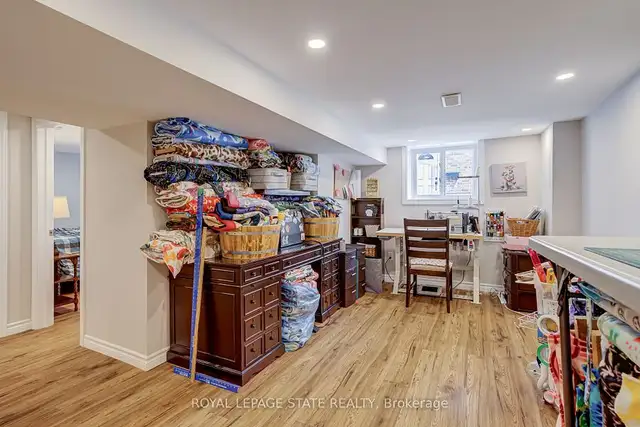 Tucked away on a quiet cour! in Houses for Sale in Hamilton - Image 6