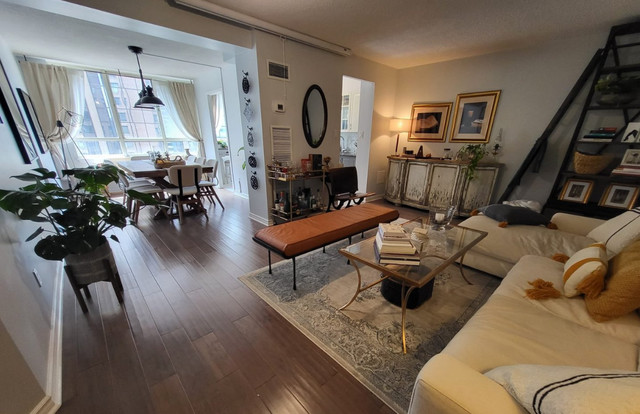 Spacious 852 sq-ft 1-Bed+Den + Gas/Hydro/Water/AC Incl (Bay St) in Long Term Rentals in City of Toronto