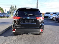 SAFETY INCLUDED LOCAL ONTARIO CAR 7 PASSENGER GREAT CONDITIONS Very Clean AWD Toyota Highlander LIMI... (image 4)