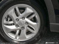 This Hyundai Venue has a durable Regular Unleaded I-4 1.6 L/98 engine powering this Variable transmi... (image 7)