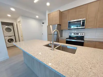 1 Bedroom Apartment for Rent - 494 Goldstream Avenue