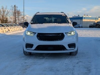 The 2026 Chrysler Pacifica Limited combines premium style, advanced technology, and family-focused v... (image 9)
