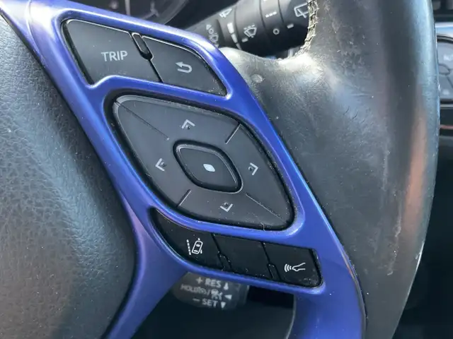 2019 Toyota C-HR in Cars & Trucks in Ottawa - Image 20