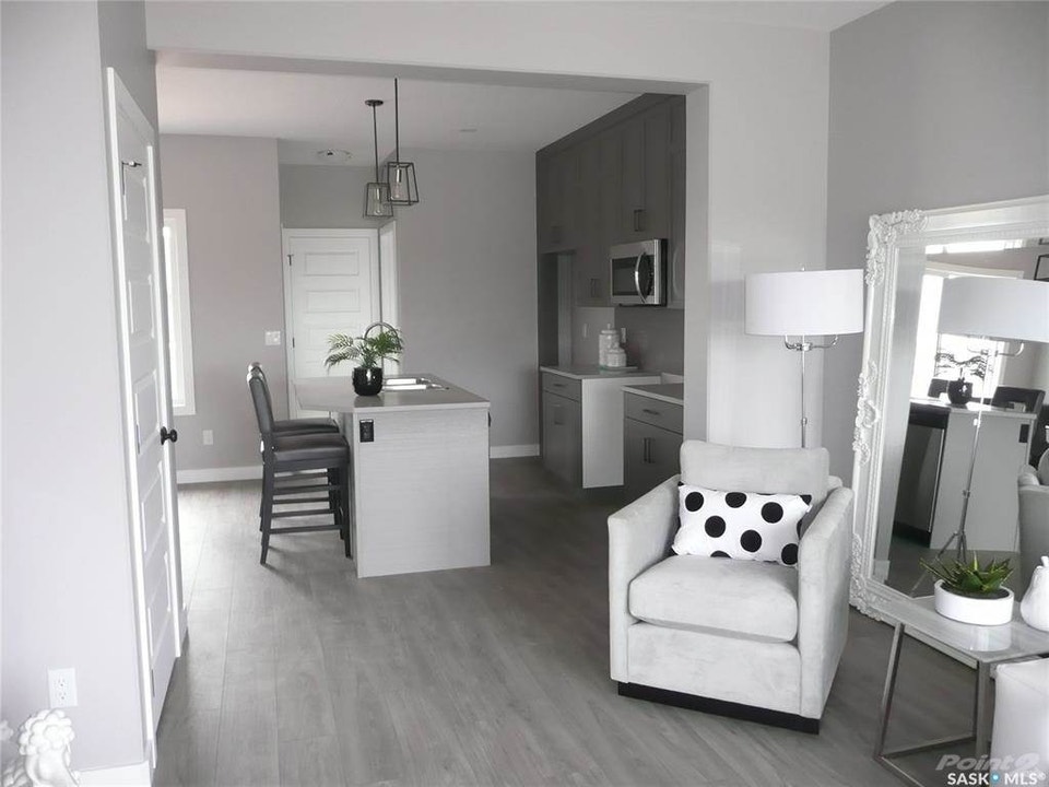 Four Bedroom Suite in Brighton - Available July 1st 5