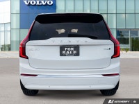 No accident Volvo Canada Program vehicle. Plus - Heated Seats - Heated Steering - 360 Camera - Park... (image 4)