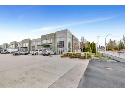This space in Cloverdale is right in the middle and has 1,000 square feet. You can use it for office...