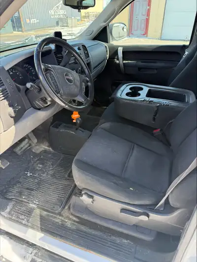 Selling our fleet truck. Body is in good shape but there is no safety on the truck. Asking $10,000.0...