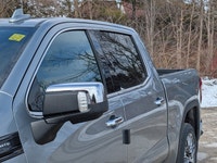 Turbocharged Diesel I6 engine for robust power | 4x4 drive ensures confident handling in all conditi... (image 4)