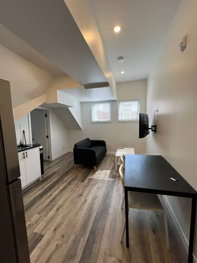 One bedroom apartment near uOttawa Sandy Hill- Stewart St