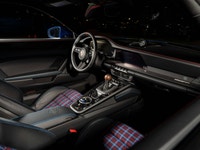 Toit ouvrant, Bluetooth . Engine: Moteur à 6 cylindres plats 3.0L (image 3)