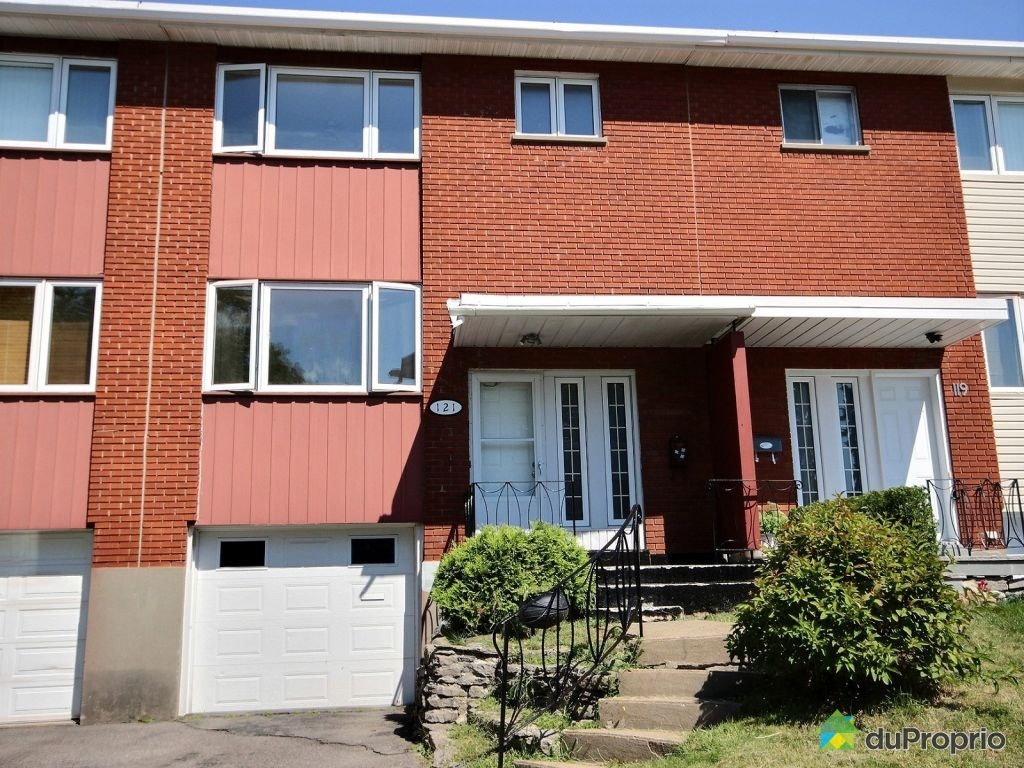 $650,000 - Townhouse for sale in Pointe-Claire — photo 1