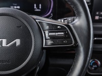 *Leather Seats, Remote Start, Heated Steering Wheel, Heated Seats, Apple CarPlay!* With an intellige... (image 9)