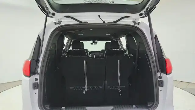 2026 Chrysler Grand Caravan in Cars & Trucks in Lethbridge - Image 37