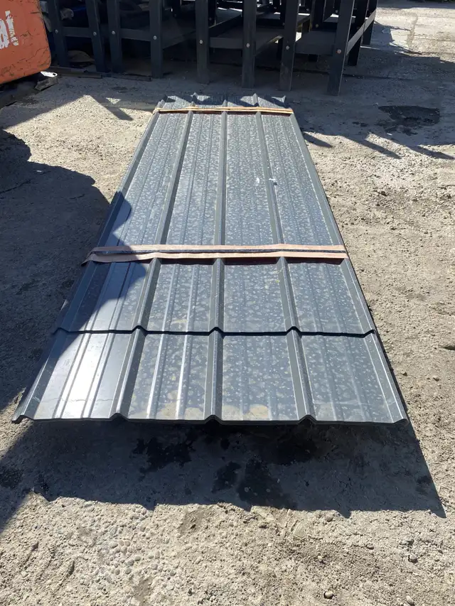 NEW 29 GA CHARCOAL STEEL SIDING SHEET in Roofing in Medicine Hat - Image 4