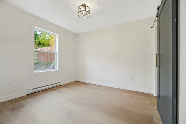 25-063 Lovely semi detached home in Enfield in Long Term Rentals in City of Halifax - Image 19