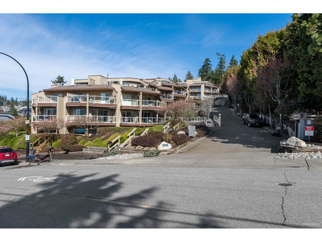 502 15015 VICTORIA AVENUE White Rock, British Columbia in Condos for Sale in Delta/Surrey/Langley