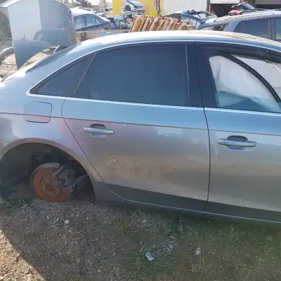 AUDI (AU) A3 A4 A5 A6 A7 A8 ALLROAD CABRIOLET E-TRON Q3 Q5 Q7 Q8 QUATTRO R8 RS S3 S4 S5 S6 S7 S8 SQ5...