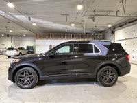 This Ford Explorer has a dependable Turbo Gas 4cyl 2.3 L engine powering this Automatic transmission... (image 1)