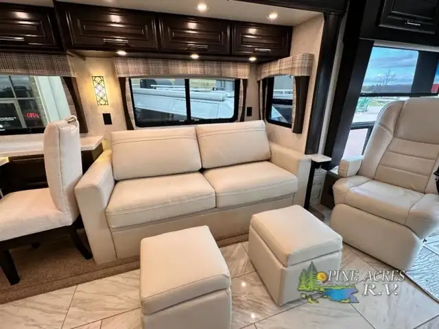 2024 Entegra Coach Anthem 44D 450 h.p. / 1250 ft-Lbs of Torque in RVs & Motorhomes in Moncton - Image 19