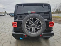 Kijiji Engine: 4 Cylinder Engine 2.0L L/100Km City: 11.6 L/100Km Hwy: 11.9 Safety Equipment ABS And... (image 5)