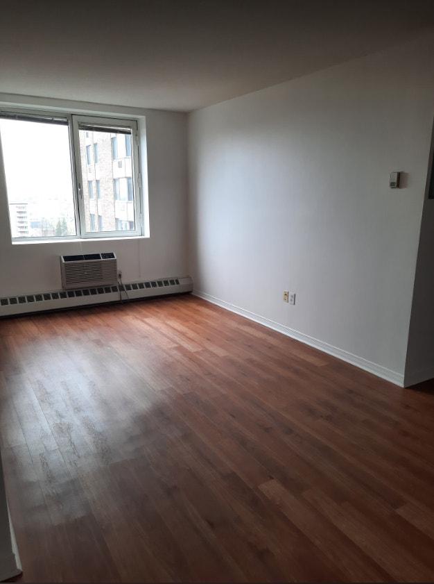 One-bedroom Unfurnished LIMITED TIME OFFER AVAILABLE NOW $1725 3