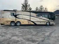 American Tradition by Fleetwood TAG AXLE/PUSHER motorhome