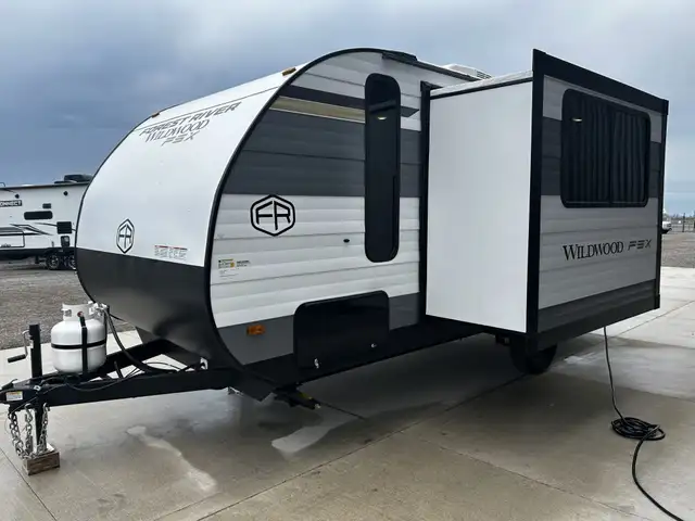 2025 Forest River wildwood 178bhsk