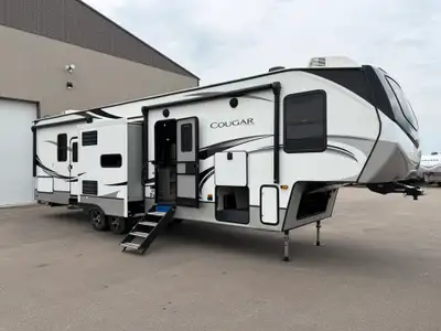 Absolutely. The 2021 Keystone Cougar 364BHL is a large, family-oriented triple-slide fifth wheel wit...