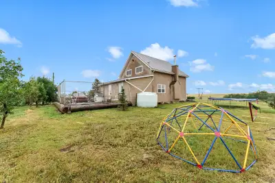 31.77 acres with a well, renovated 4 beds 2bath home with 30' x 60' shop(not heated or insulated) se...