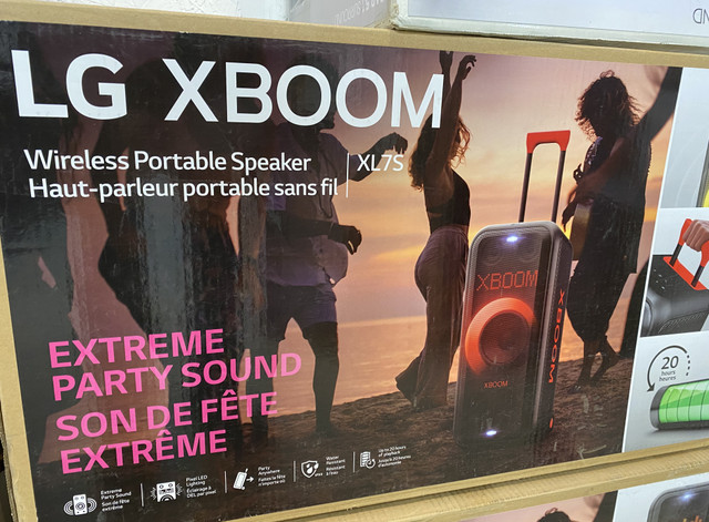 LG XBOOM XL7S Bluetooth Party Speaker in Speakers in Peterborough