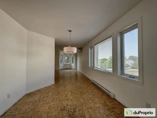 $939,000 - Triplex for sale in Chambly in Houses for Sale in Longueuil / South Shore - Image 6