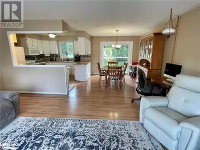 Close to downtown Meaford. If you like convenient shopping, clean beaches, a modern marina, a state...