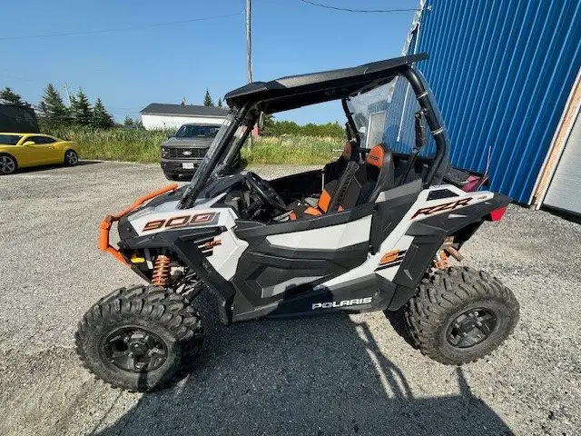 Polaris® RZR S 900 White in ATVs in Kapuskasing - Image 6