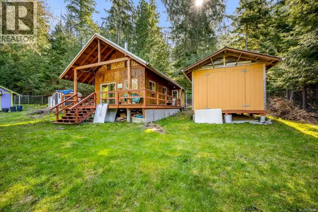 1632 Carrington Bay Rd Cortes Island, British Columbia in Houses for Sale in Campbell River - Image 38