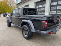 2023 Jeep Gladiator Mojave 4x4 with the 3.6L V6, automatic transmission, and only 44,003kms! Clean h... (image 7)