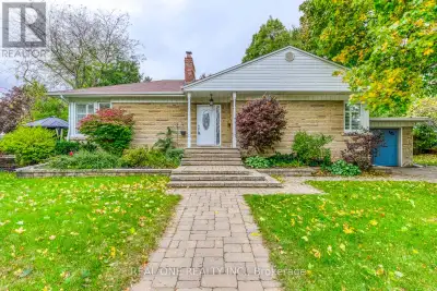 This Large 2+1 Bedroom Bungalow Offers 1,350 Sq.Ft. Plus Nicely Finished Basement in Popular Burling...