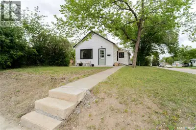 This charming home is perfect for first-time buyers or those looking for a ready-to-rent investment...