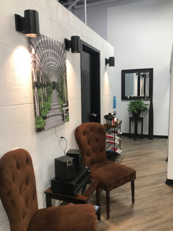 Oakville salon space for rent in Hair Stylist & Salon in Oakville / Halton Region - Image 3