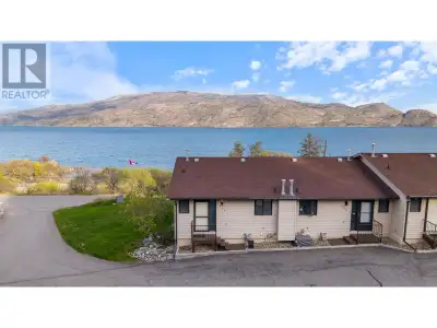 Welcome to easy living in this beautifully updated 2-bedroom, 2-bathroom end-unit townhome in the de...