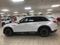 The 2025 Mazda CX-90 PHEV GT puts its technology first, and that approach is immediately reflected i... (image 7)