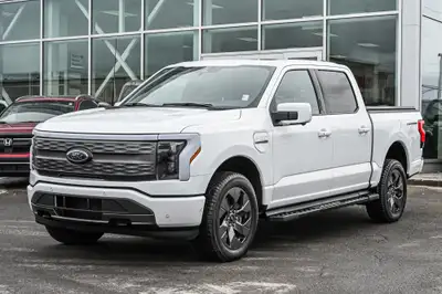 Superbe F-150 Lightning offert en version Lariat incluant la batterie longue durée à 515 km d'autono...