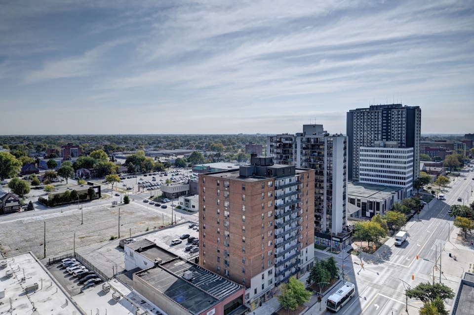 Ouellette Tower Apartments - 1 Bedroom, 1 Bath A Apartment for R 3