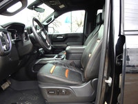 Sierra 1500 Crew 6.5 AT4 ... Safety Equipment Airbags, Dual-stage frontal airbags for driver and fro... (image 9)
