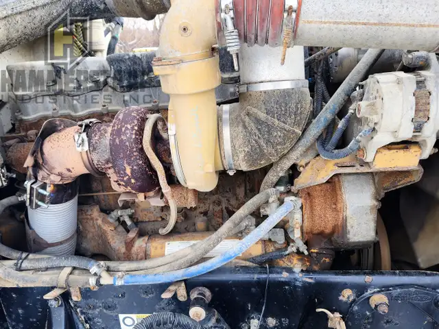 2004 PETERBILT 378 Sleeper Semi Truck w/ C15 Cat Engine in Heavy Trucks in Edmonton - Image 16