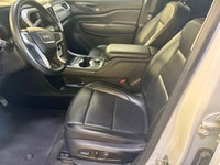 Engine: V6 Cylinder Engine 3.6L Safety Equipment HD Rear Vision Camera Rear Cross Traffic Alert Lane... (image 5)