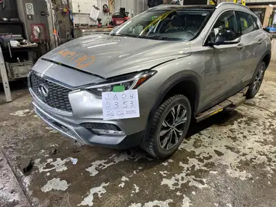 26-1325-18 INFINITI QX30 AWD 22500 KM AIR BAGS DEPLOYE , AUTO EN MARCHE ,AUTO ACCIDENTE V.G.A , ,VOI...