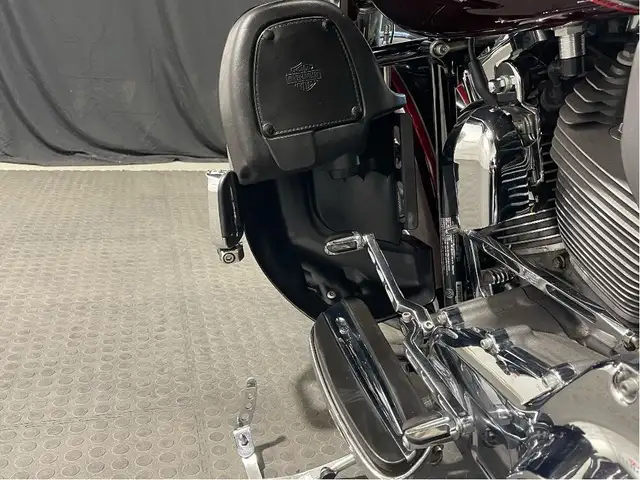 2013 Harley-Davidson CVO Electra Glide Ultra LIKE NEW/HEATED SEA in Sport Touring in North Bay - Image 19